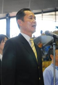 J錾